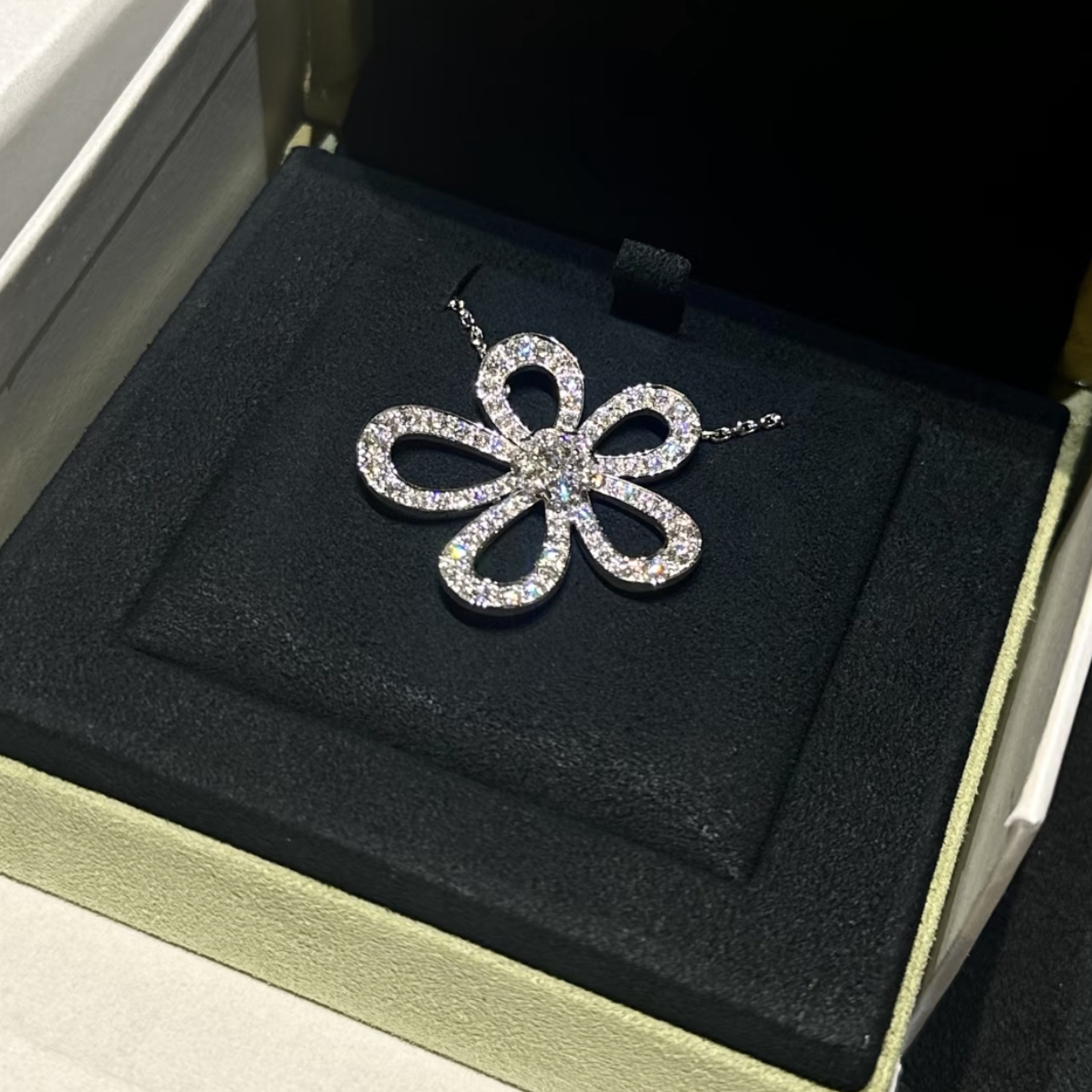 格桑花富贵花通体18k白金10克多 天然3克拉多钻石满钻项链吊坠