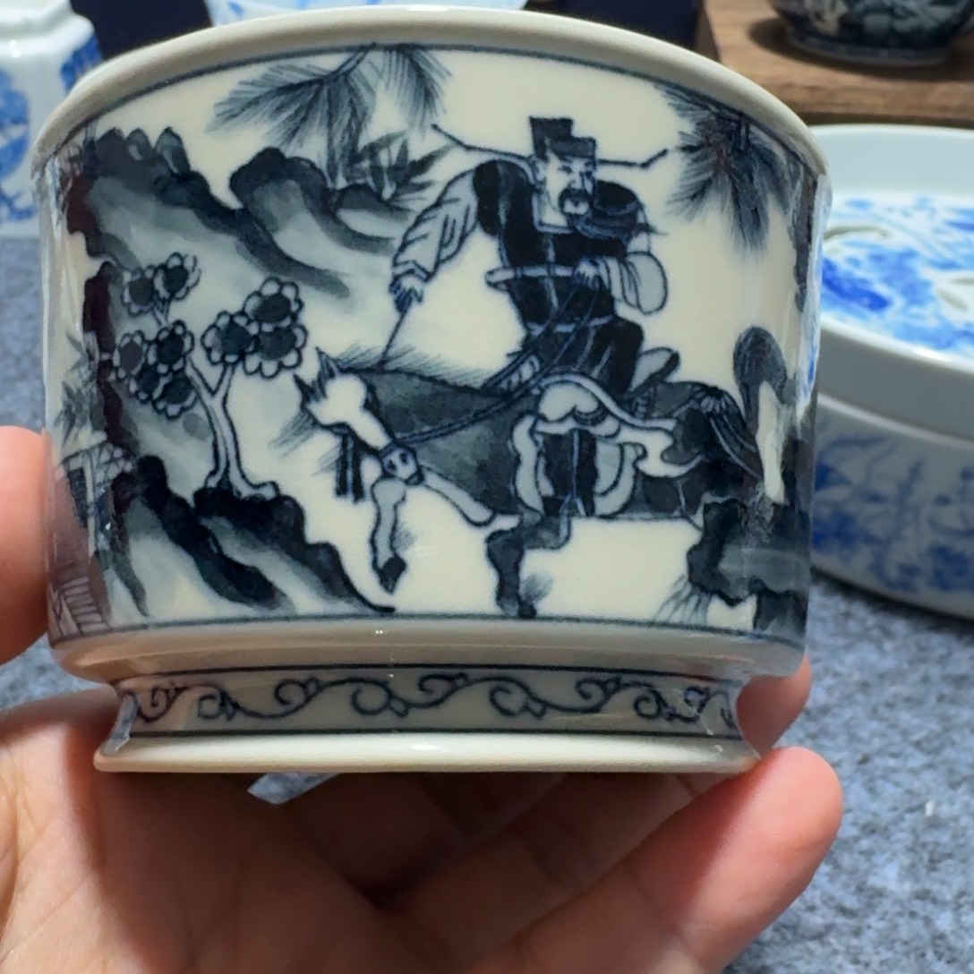 刘***鹏景德镇现代陶瓷杯景德镇现代陶瓷杯