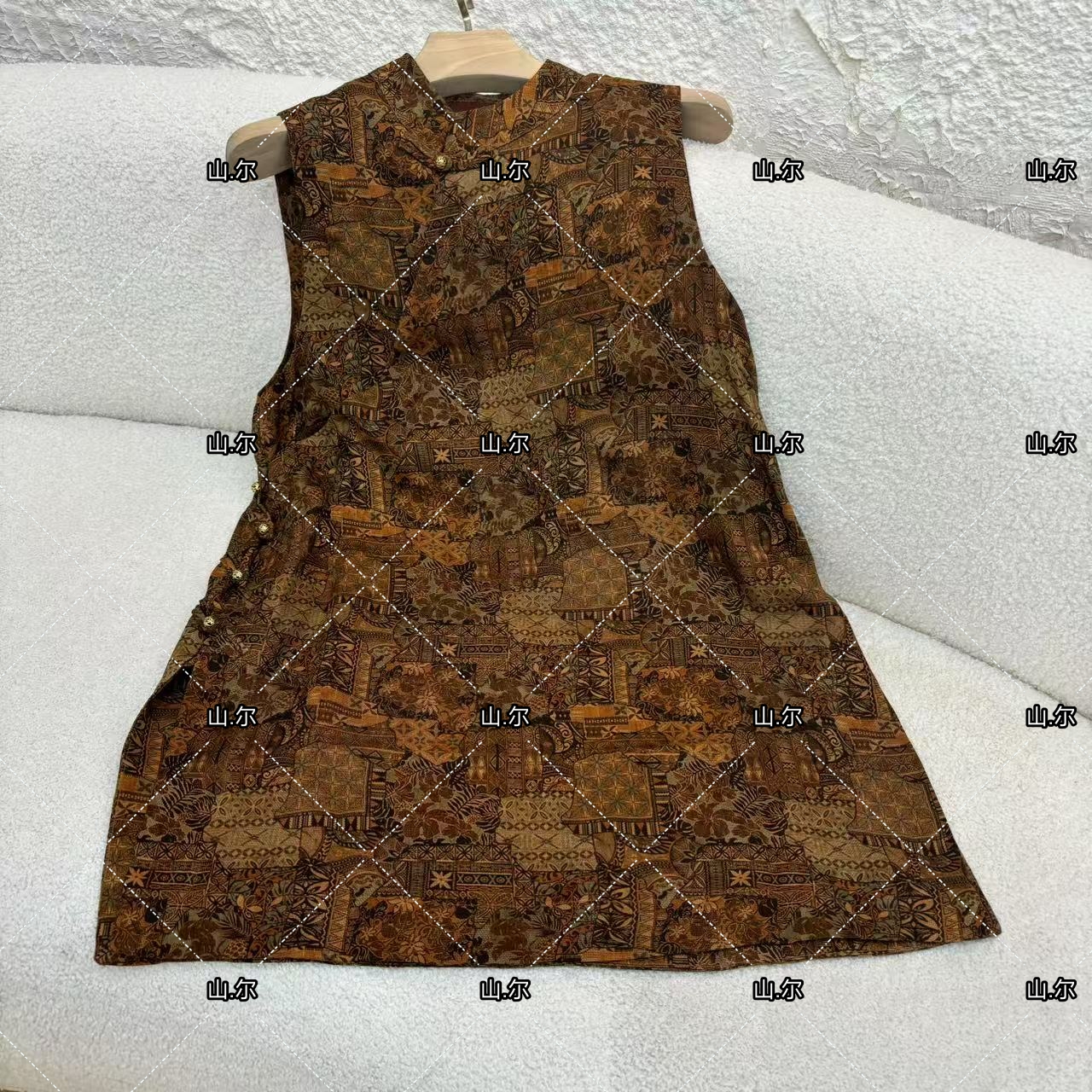 山.尔【依晨】新中式重工桑蚕丝香云纱龟裂花萝上衣