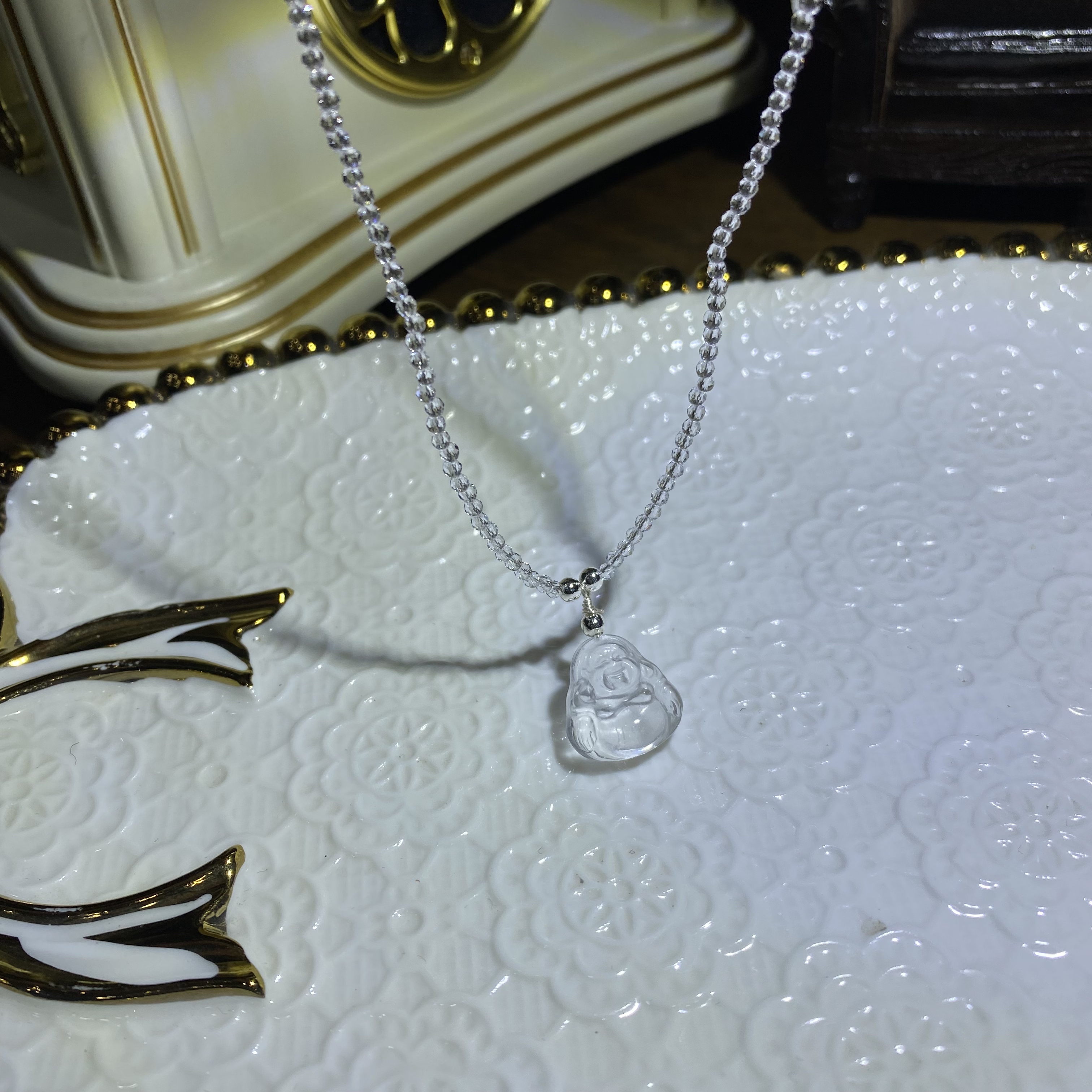 东海水晶高品质天然白水晶佛公吊坠-多样性发其一C879