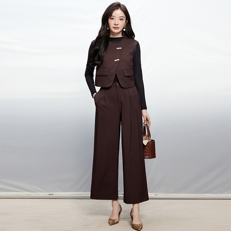 B190打底长袖上衣+马甲+长裤三件套装女2025秋53KA0U0019