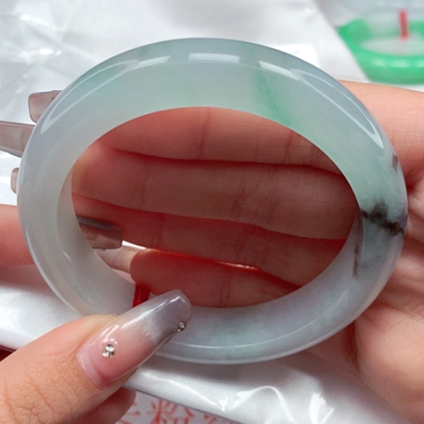 【闪购商品】翡翠手镯未镶嵌56圈