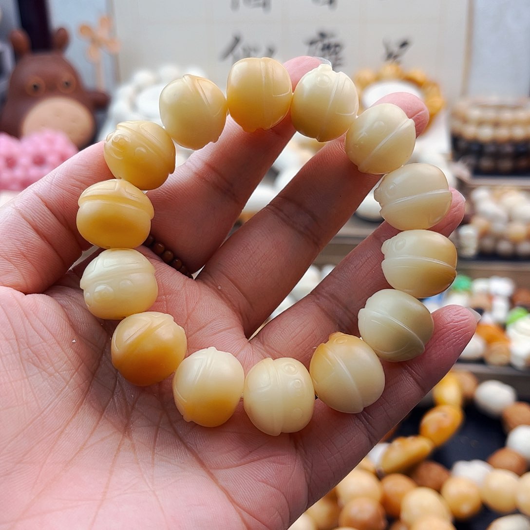 菩提根/象牙果吊坠猪猪侠