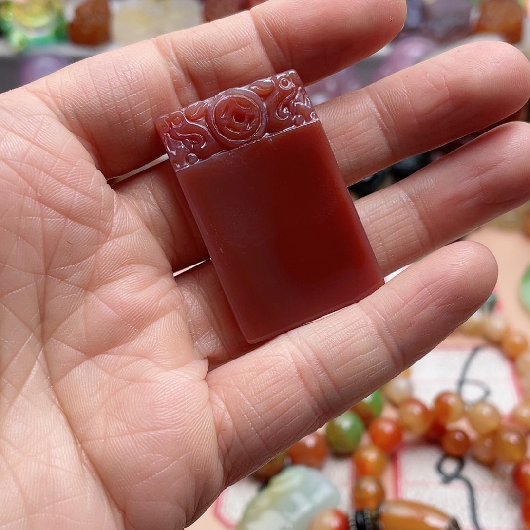 玛瑙/玉髓颈饰合金三**?