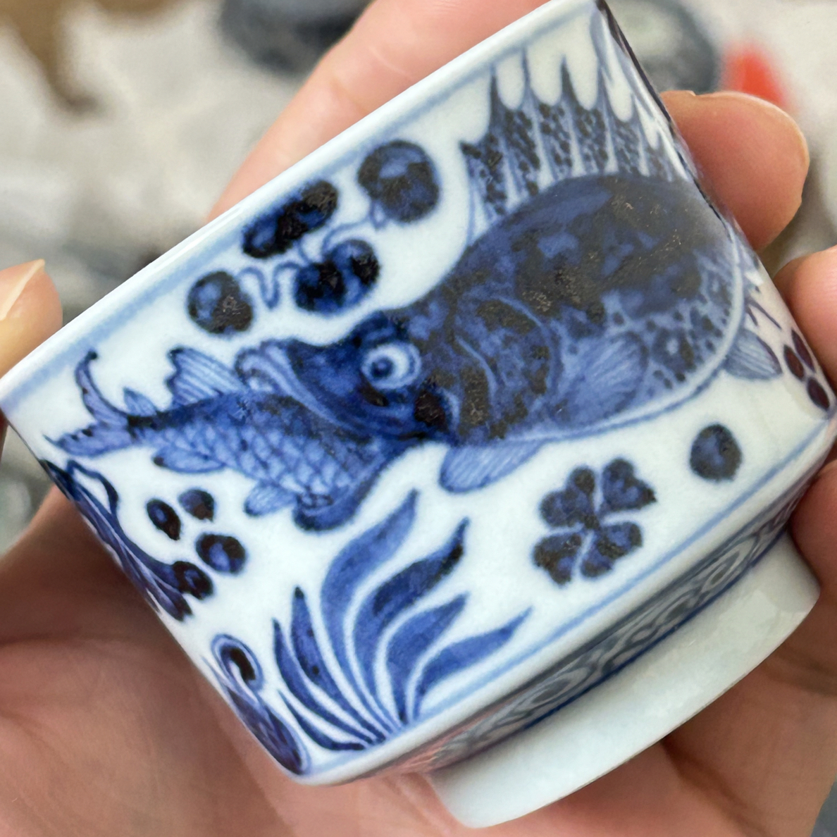 【捡漏！30年一线窑口画师亲工】荷围鳜鱼藻直口主人杯