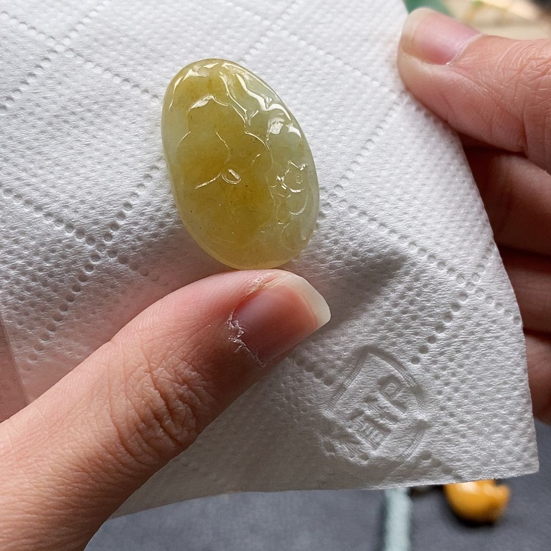 翡翠颈饰未镶嵌咋