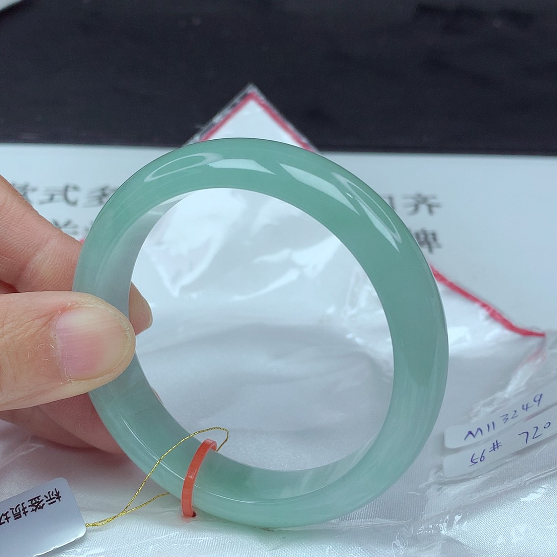 翡翠手镯未镶嵌56圈3249
