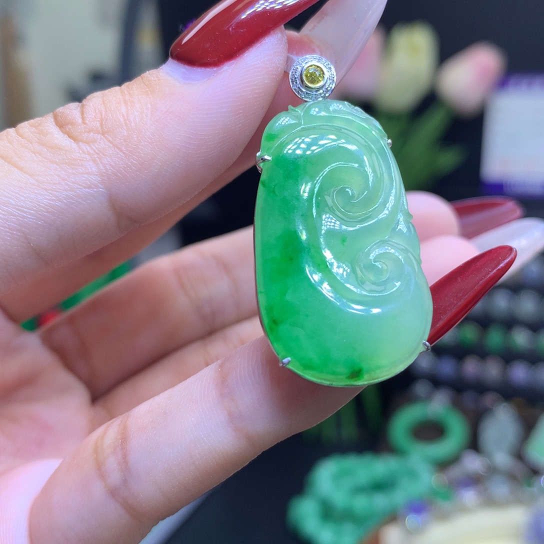 翡翠颈饰18K金镶嵌天然