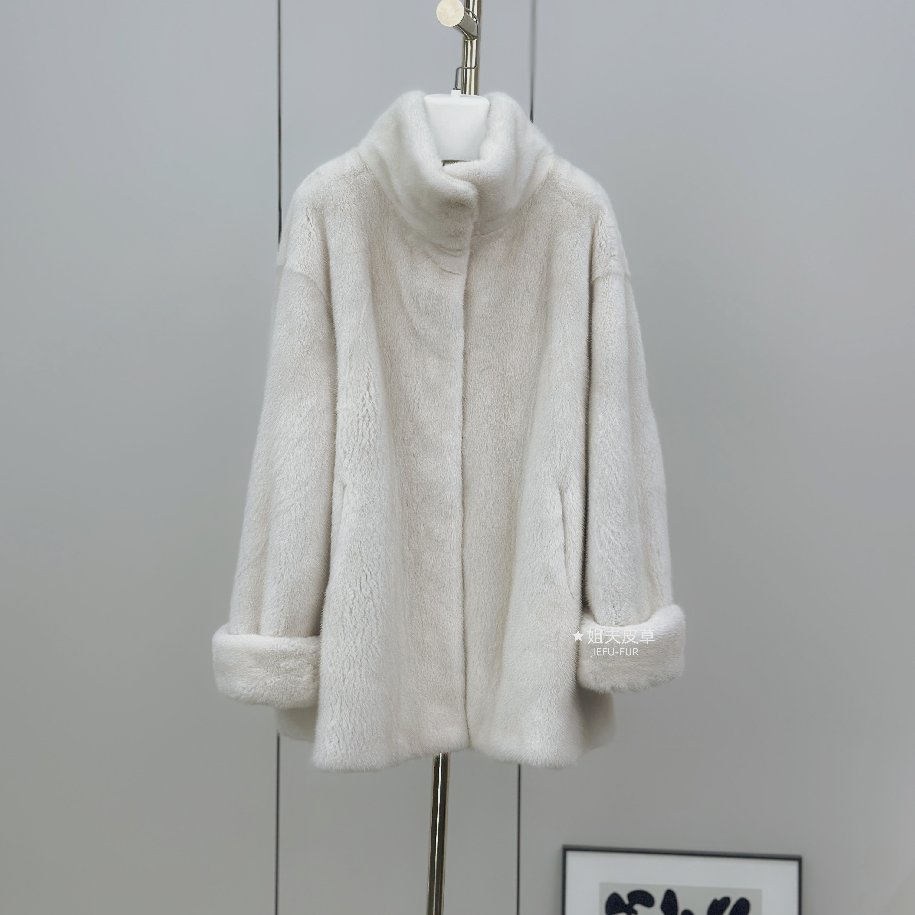 2025年女士慵懒风貂皮立翻领挽袖款原色皮草外套34421