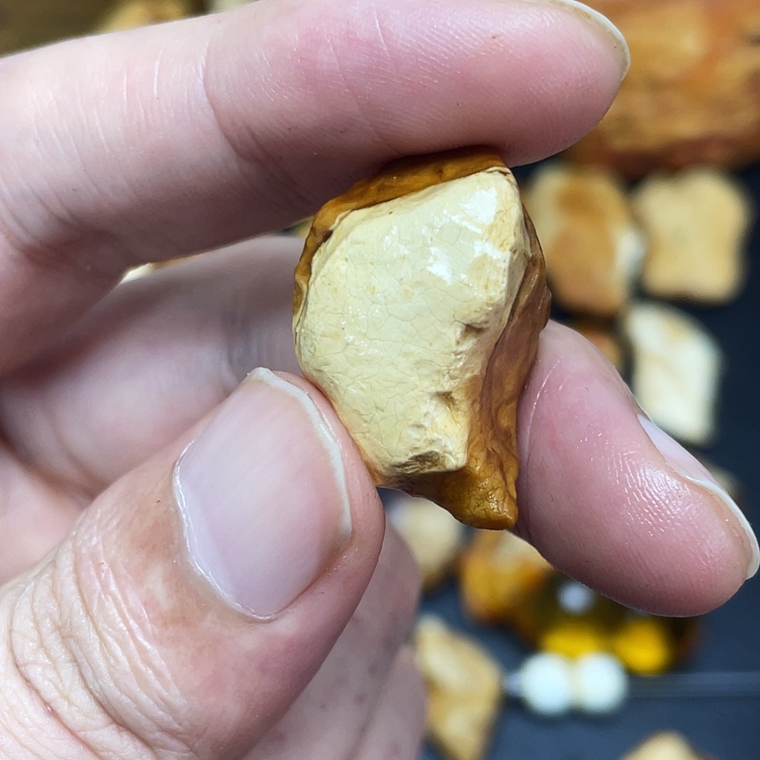 未镶嵌定制琥珀定制