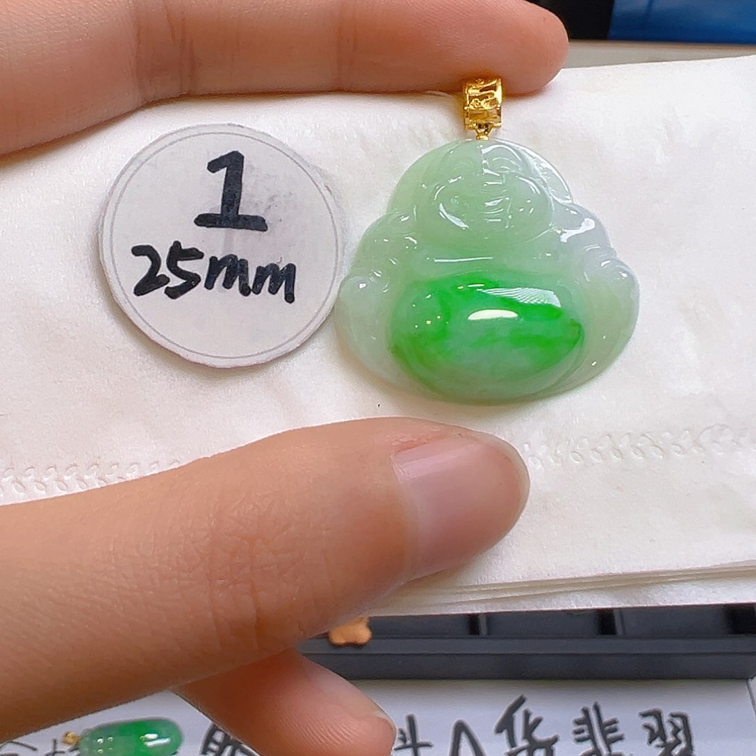 翡翠颈饰18K金镶嵌翡翠
