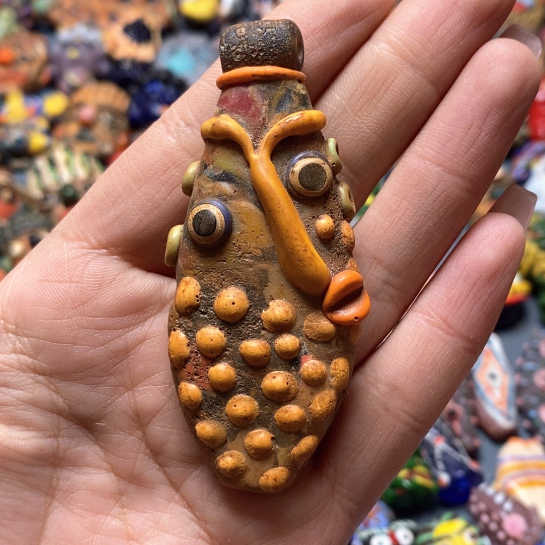 琉璃颈饰印度尼西亚歪鼻子