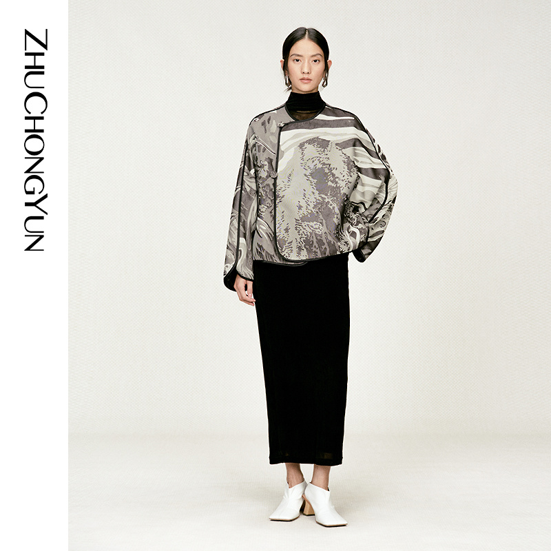 ZHUCHONGYUN2025冬新款优雅绒面长款小高领连衣裙C1FZ44656