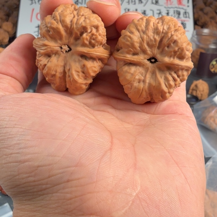 景***化吊坠文玩核桃蛤蟆的眼睛是真的好看