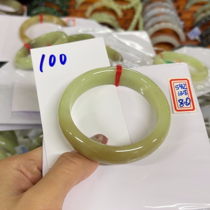 S****和田玉未镶嵌手镯