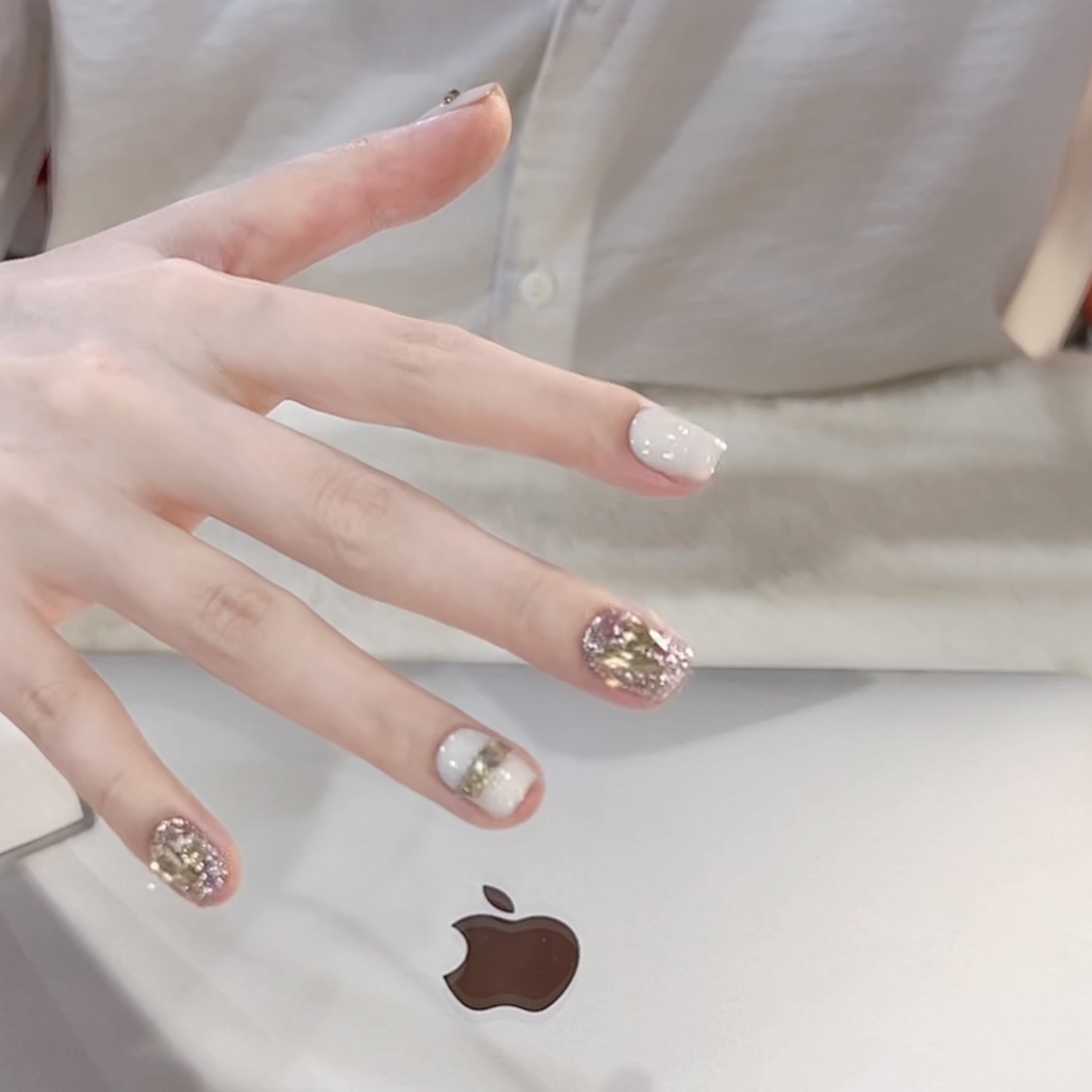 【41璀璨雪国】带钻秋冬美甲--手工穿戴甲