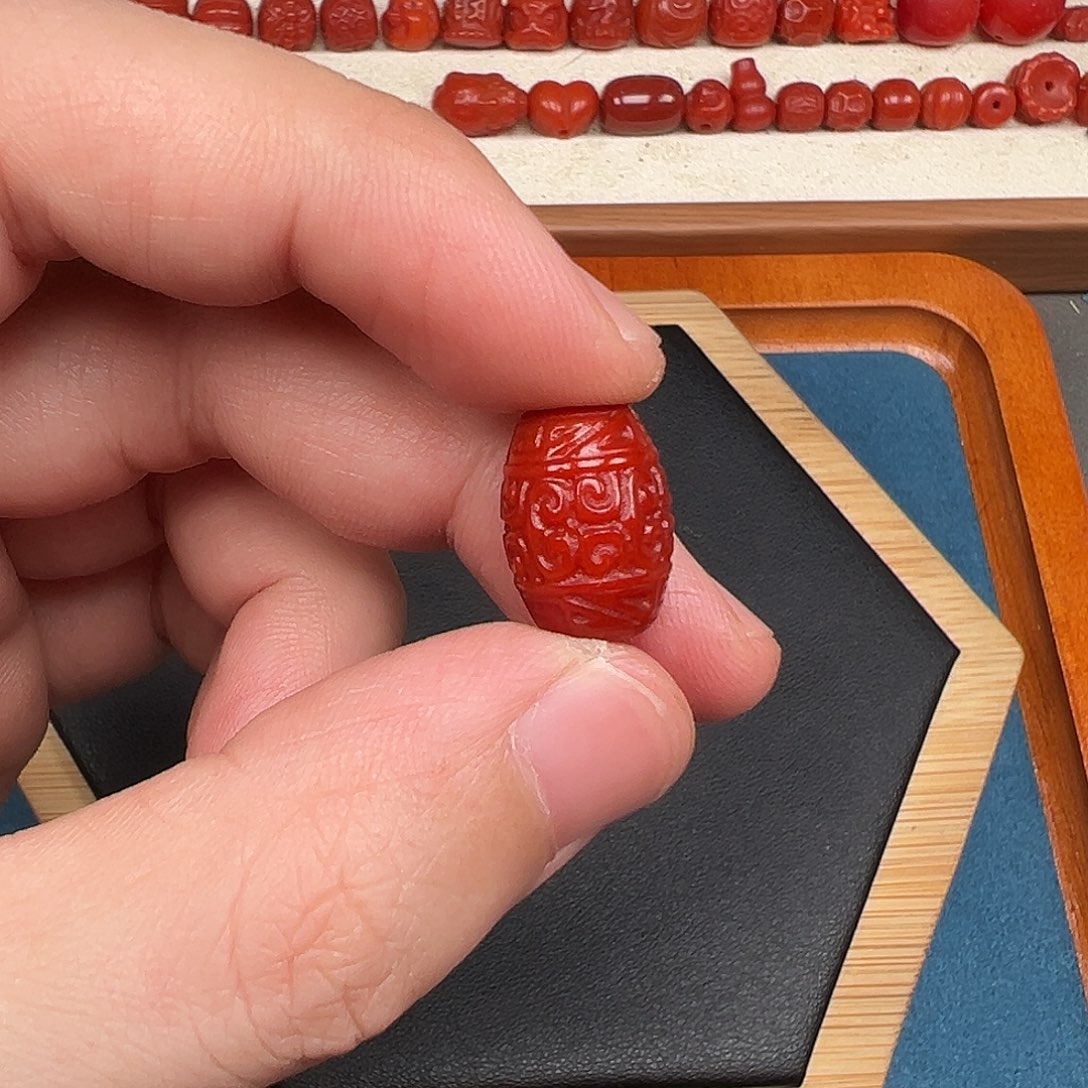 南红玛瑙未镶嵌卡11✖️16回纹桶珠一颗