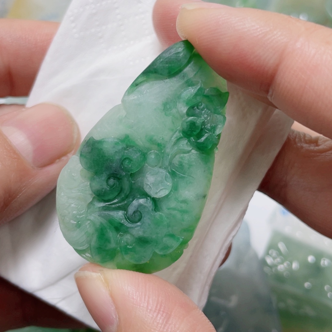定制翡翠未镶嵌随行