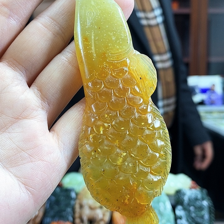 蛇纹石玉吊坠未镶嵌