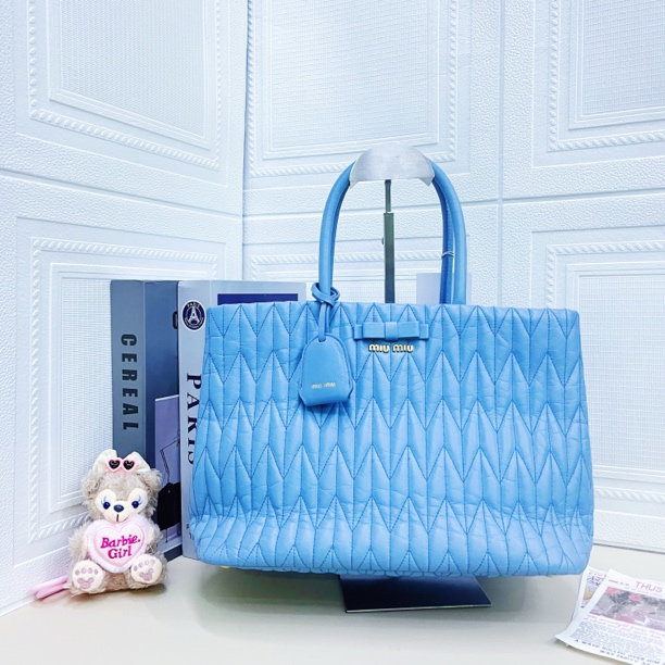 95新 MIU MIU/缪缪 蓝色褶皱单肩托特包