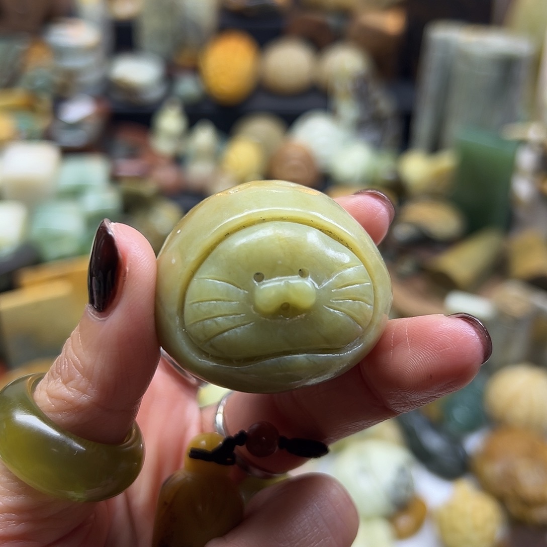 J****岫玉未镶嵌颈饰辽阳料猫头