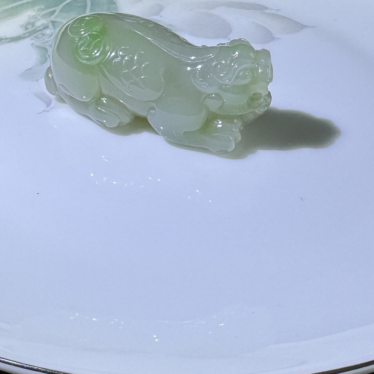 和田玉青海料翠青俏色貔貅吊坠