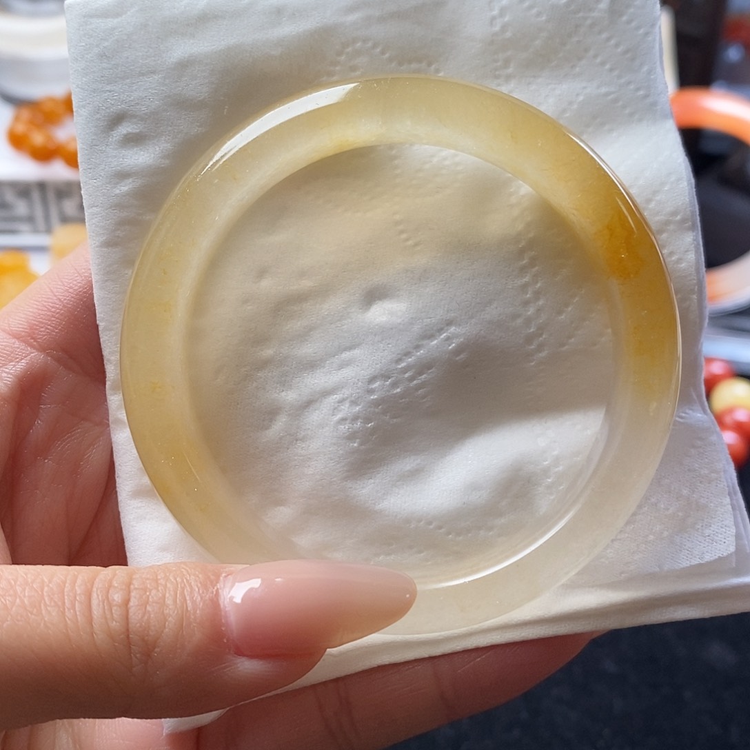 石英质玉（黄龙玉）手镯未镶嵌