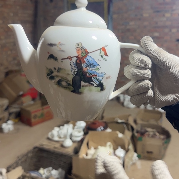 库存微瑕多空茶壶