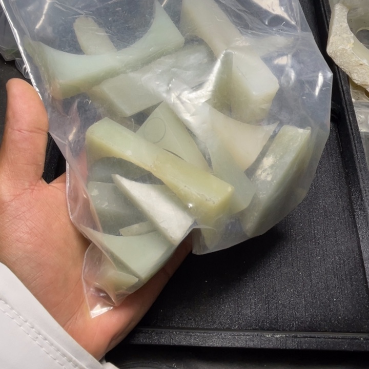 和田玉（糖玉）未镶嵌珠宝半成品