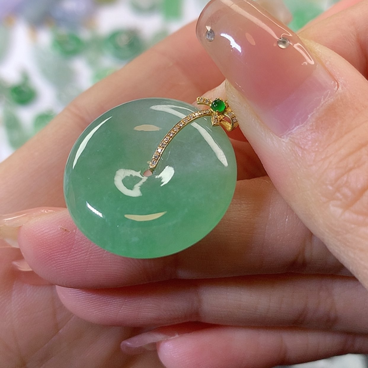 【闪购商品】翡翠吊坠(赠链)18K金镶嵌