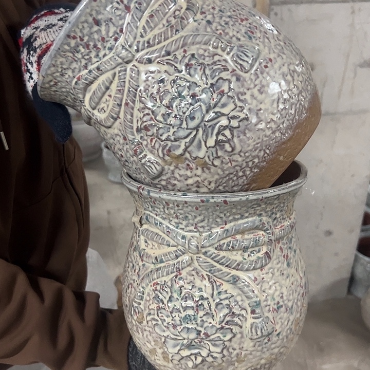 高度21厘米口18厘米