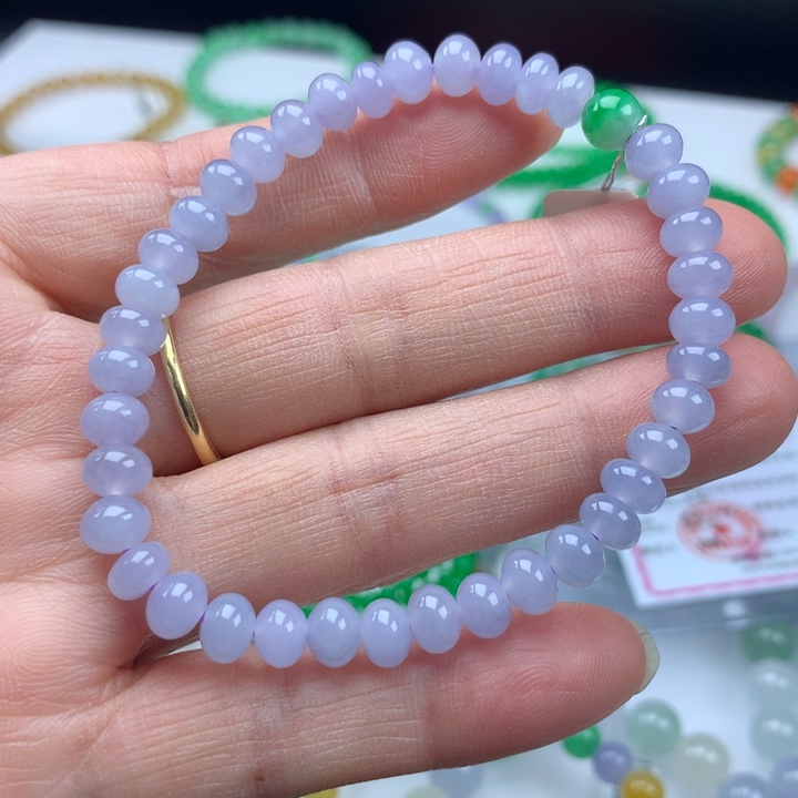 翡翠手镯未镶嵌卡6