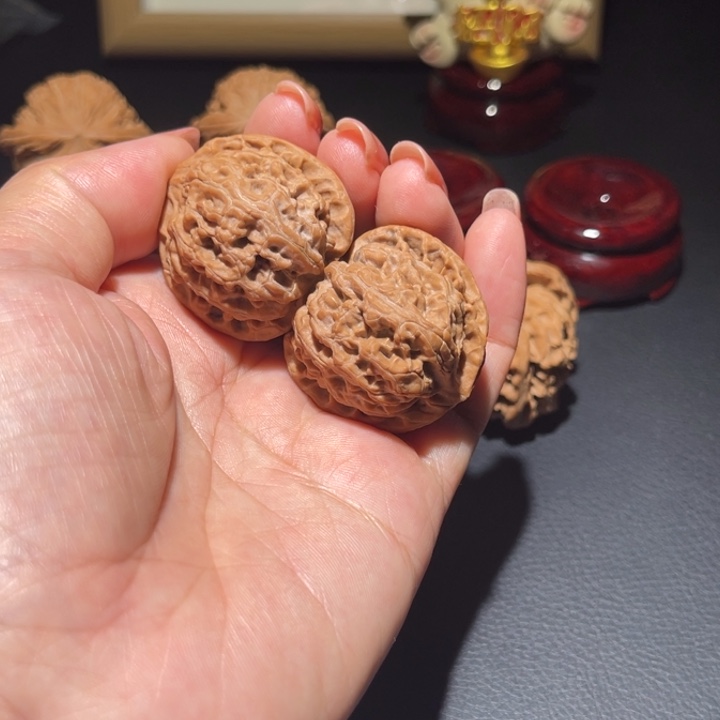 文玩核桃把件我**八苹果园