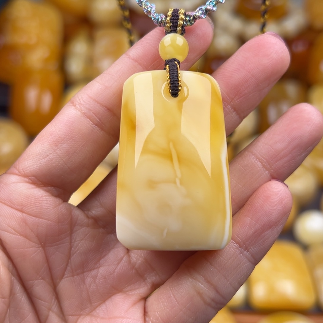 琥珀颈饰未镶嵌纯天然琥珀蜜蜡无优化