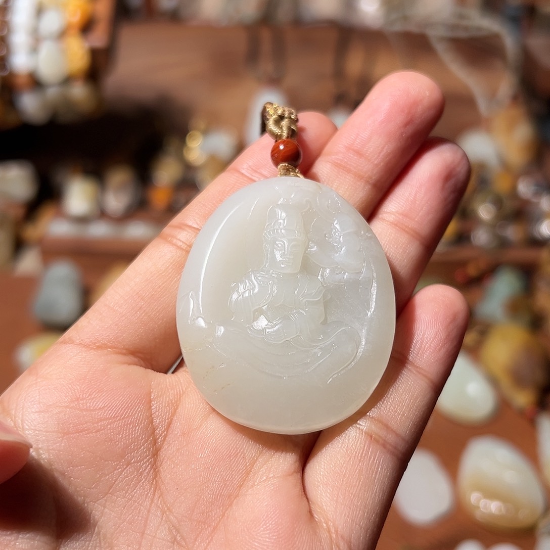 和田玉颈饰未镶嵌