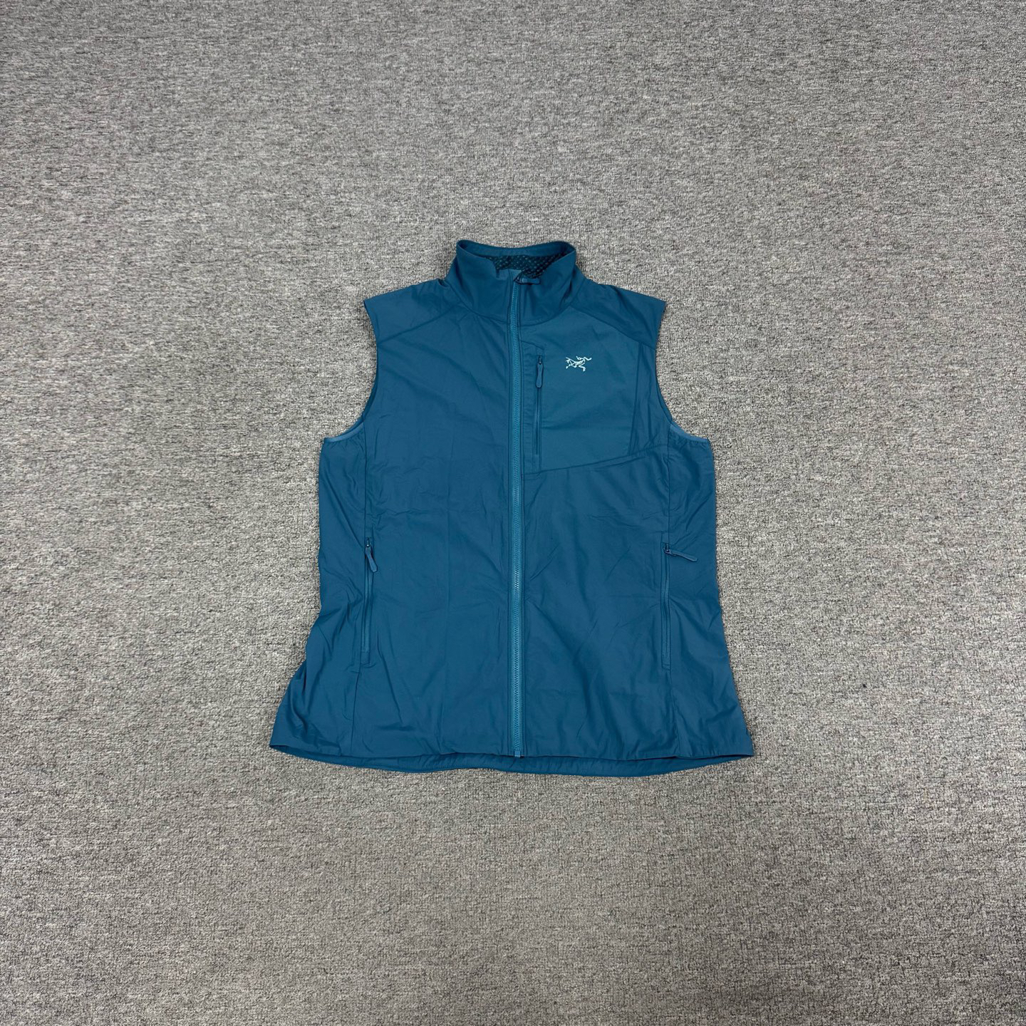 99新 AMIPARIS Arcteryx 始祖鸟 立领 棉服马甲 L码 99新