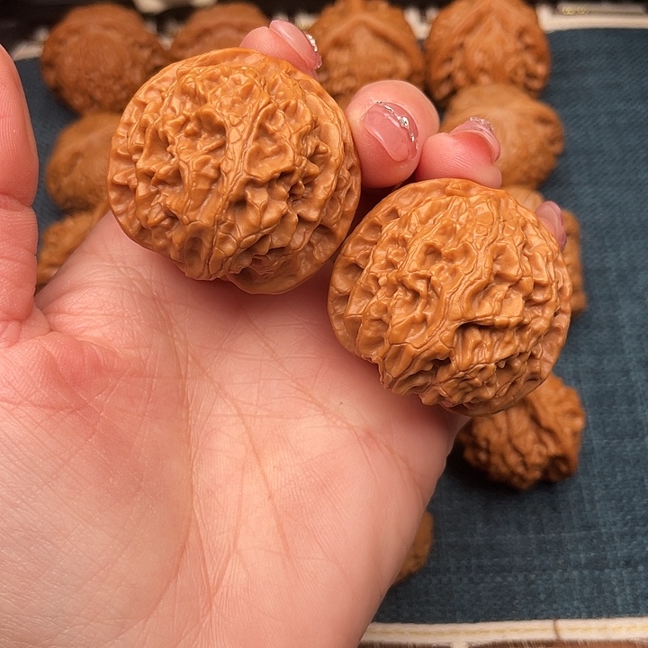 文玩核桃把件苹果园39