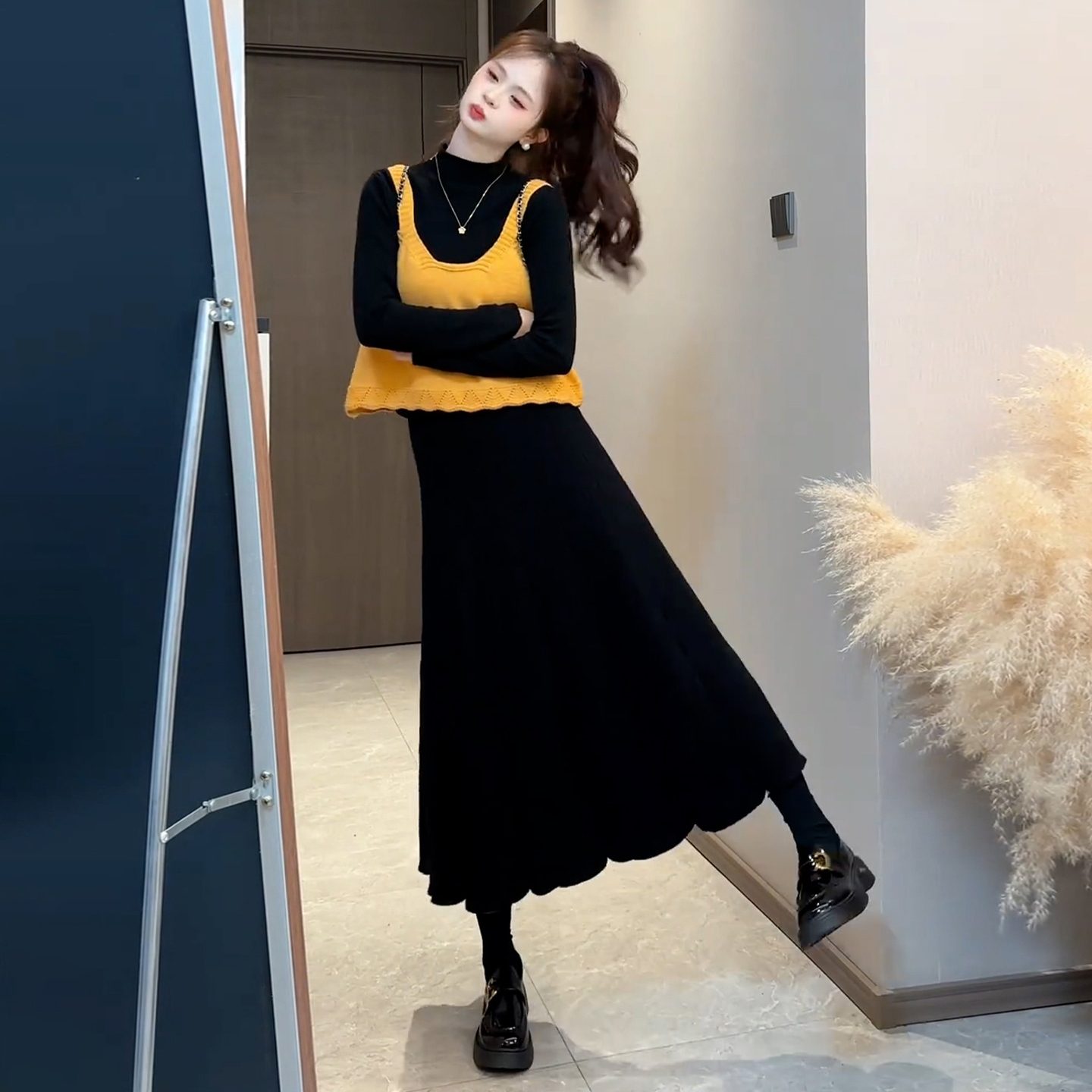 秋季韩系穿搭一整套装女2025新款黑色连衣裙子半身裙三件套8182