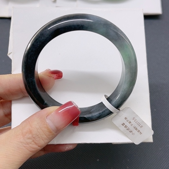 翡翠手镯未镶嵌A货