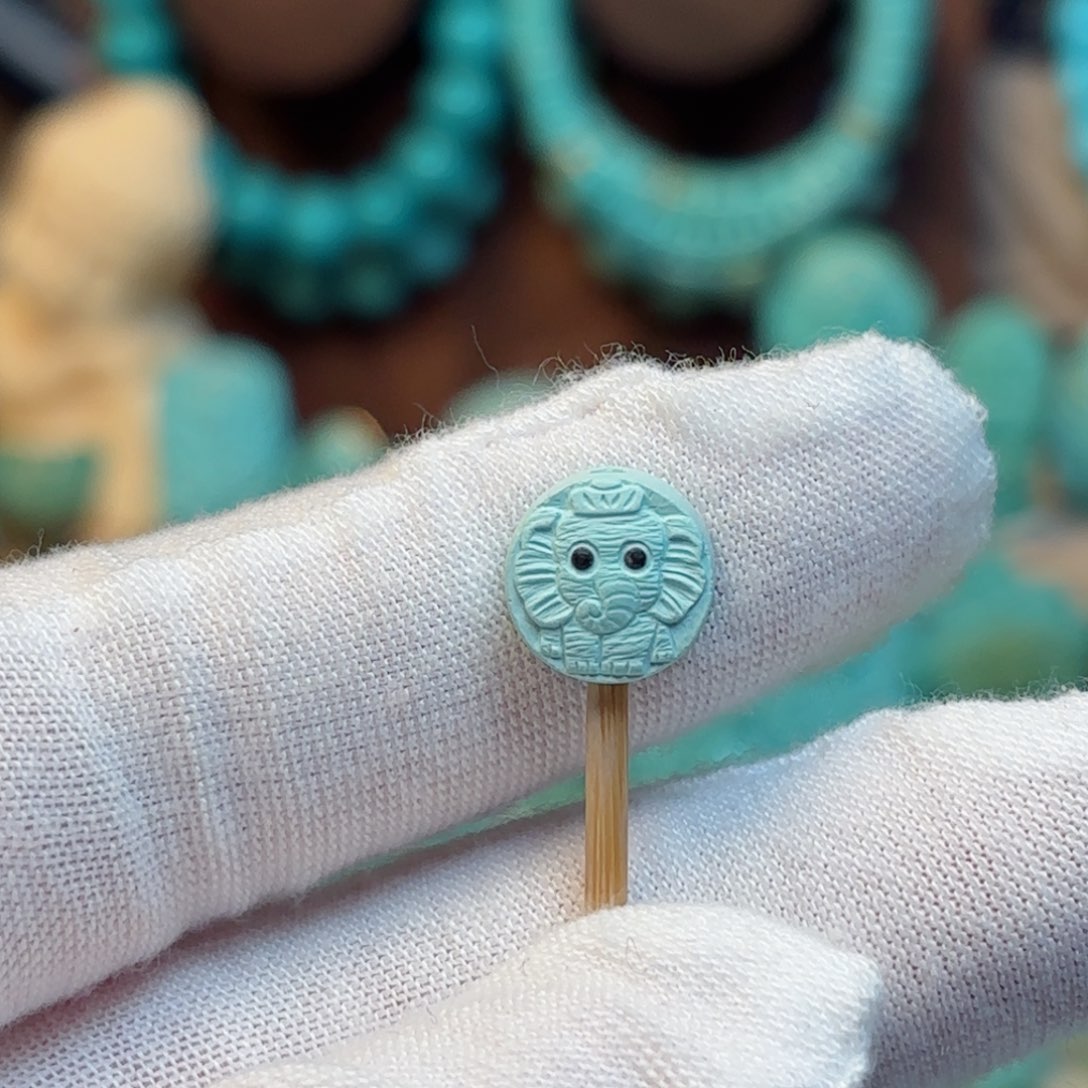 绿松石配饰未镶嵌