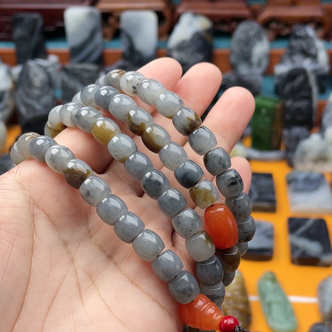 毛***毛和田玉未镶嵌挂件