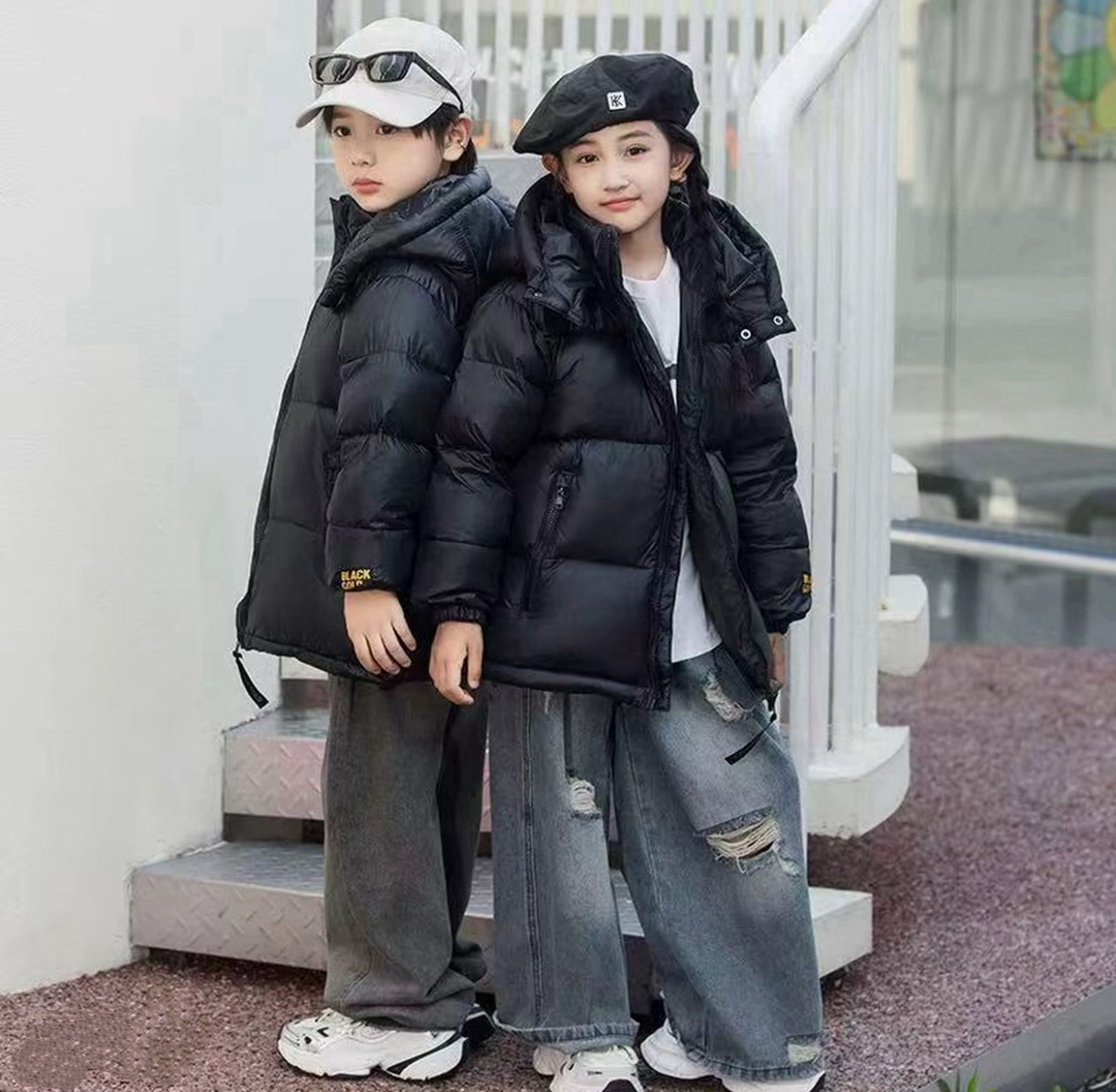 2025升级款亲子黑金标儿童男女同款连帽立领外套