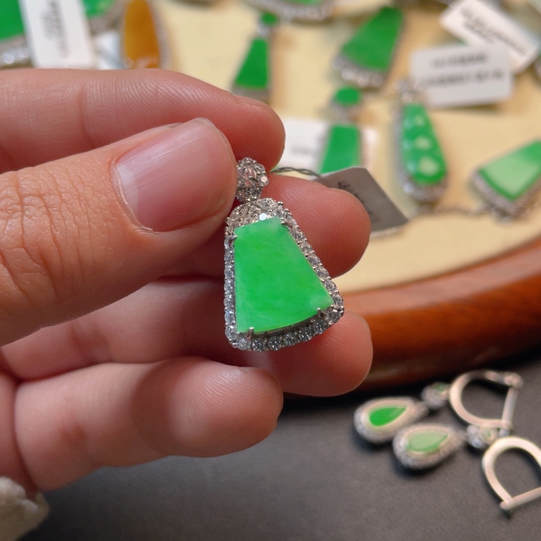 翡翠吊坠(不含链)银S925镶嵌