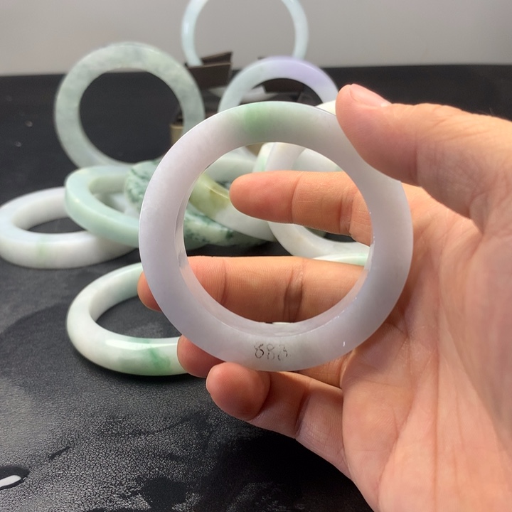 定制翡翠手镯未镶嵌左