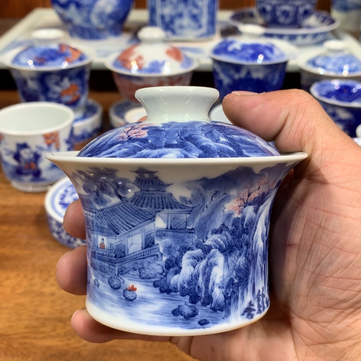 景琳藏青花山水盖碗