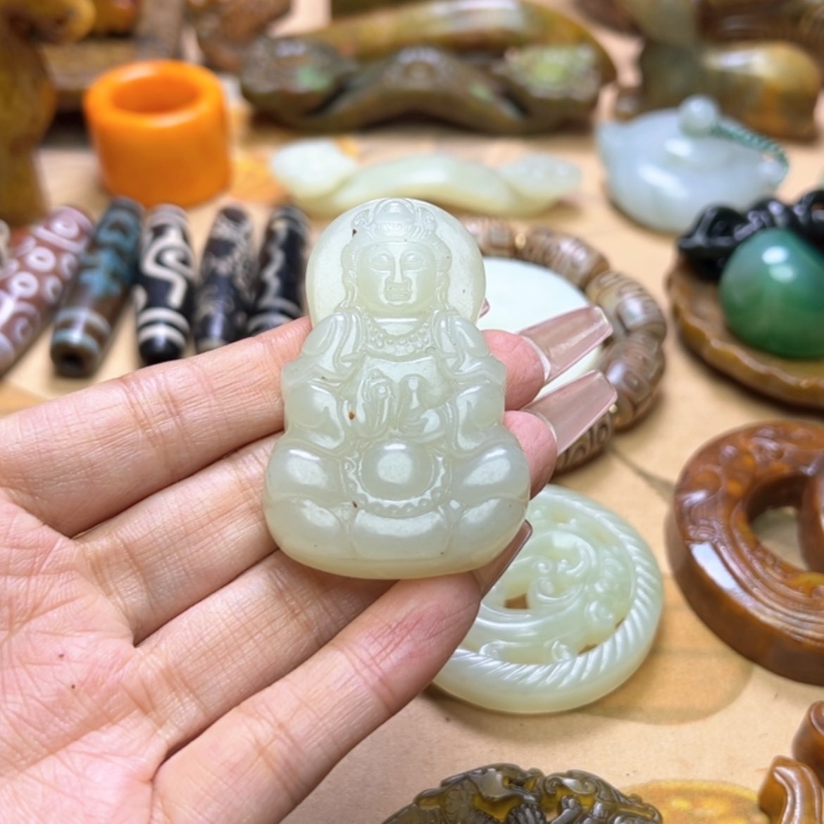 【闪购商品】蛇纹石玉颈饰未镶嵌