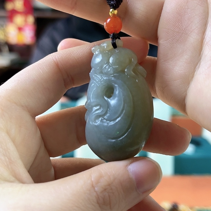 和田玉吊坠未镶嵌