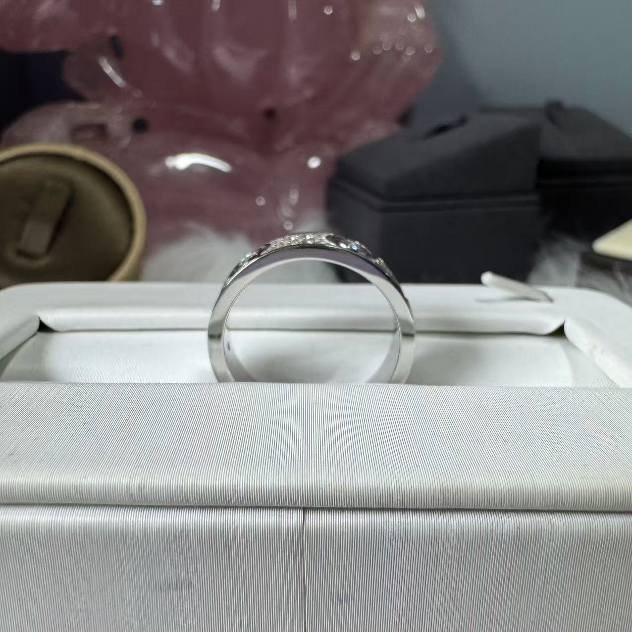 【不梵婚戒】 带包装 三圈满天星排戒.A