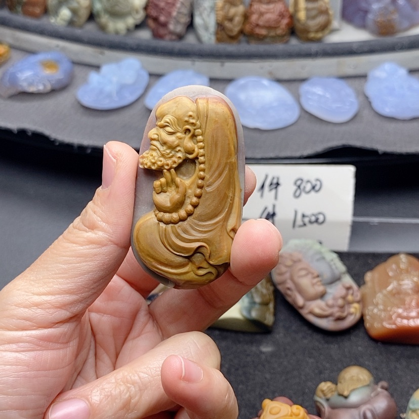 【闪购商品】定制石英质玉吊坠未镶嵌
