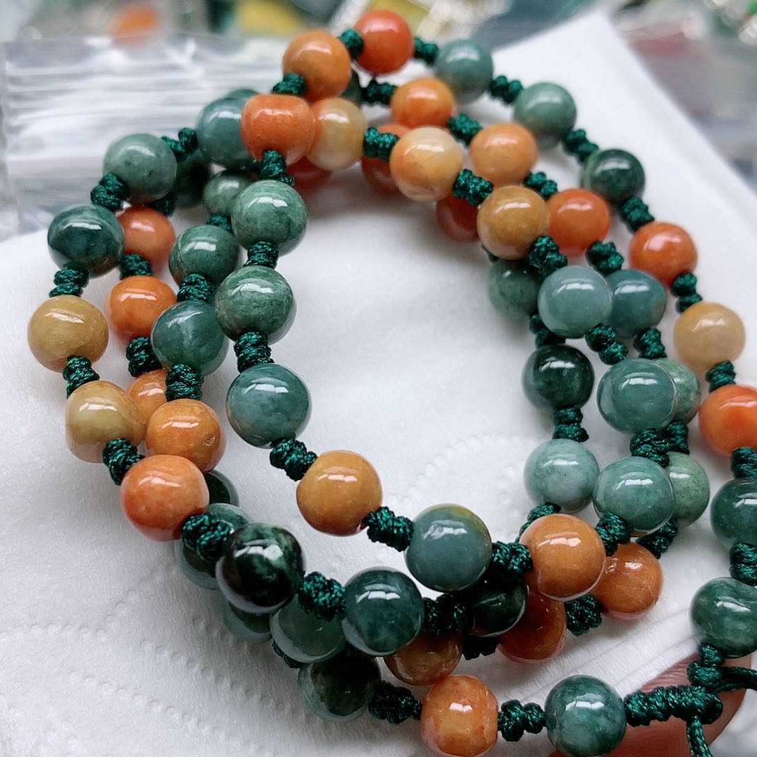 翡翠颈饰未镶嵌手串